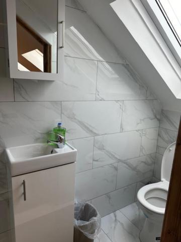 Luton Home Near Airport Private & Shared Bathroom Option ภายนอก รูปภาพ